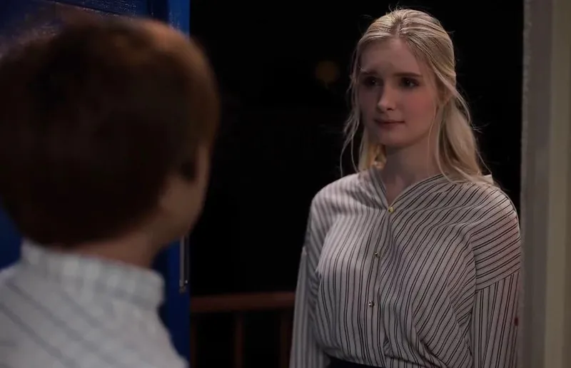 Cô đơn nơi xứ lạ với ông chồng già, vợ yêu tây được ông anh hàng xóm an ủi