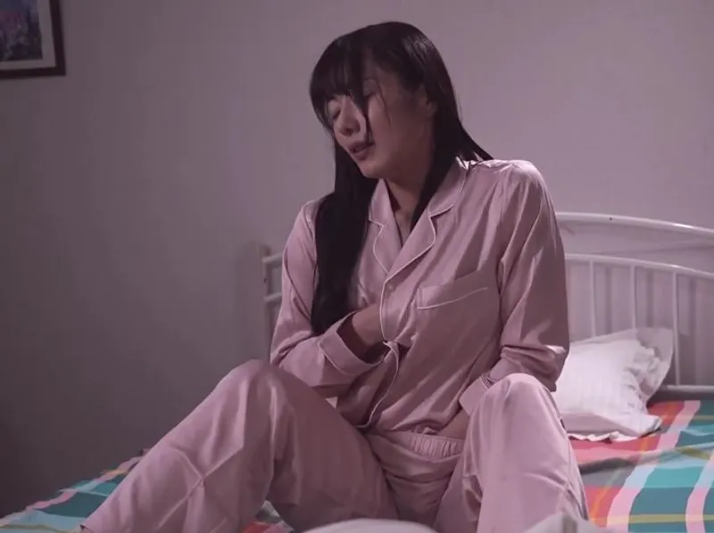 Tự sướng hàng đêm vì ông chồng bỏ bê, vợ yêu quyết định tìm đến ứng dụng hèn hò