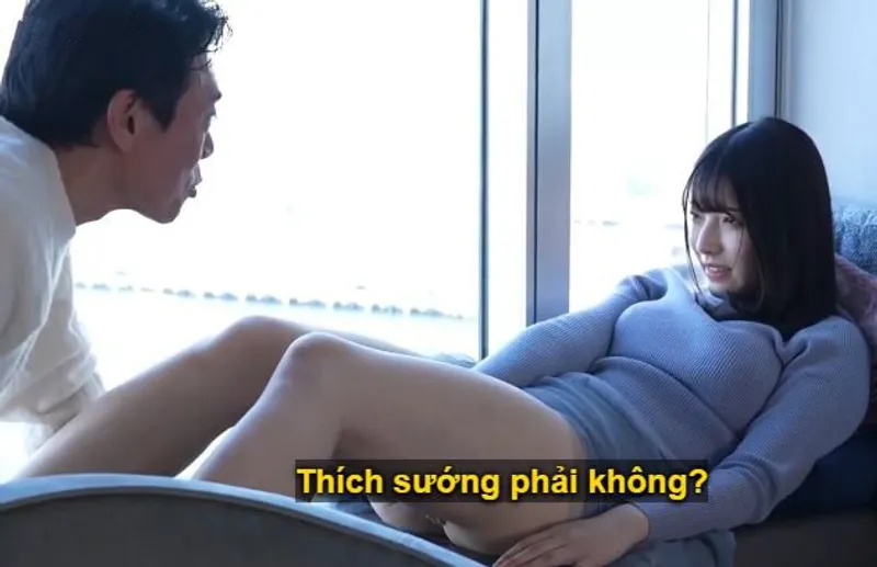Buổi hẹn hò giữa ông bác lớn tuổi và cô minh tinh trẻ trung mới debut tại nhà nghỉ sang trọng.